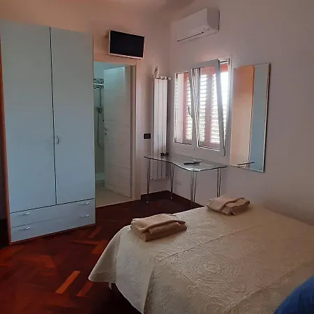 לינה וארוחת בוקר Casa Viola